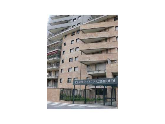 UNIBICOCCA POSTO LETTO RAGAZZA € 430 TUTTO COMPRESO