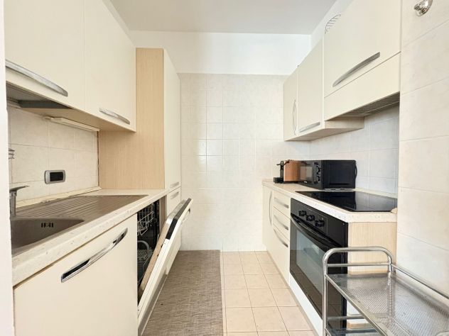 SI AFFITTA MONOLOCALE CON BOX E CANTINA IN PIAZZA DELLA TRIVULZIANA-BICOCCA - Foto 9