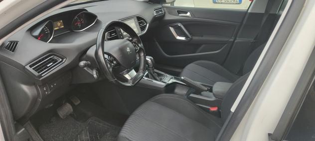 Peugeot 308 BlueHDi 120 Allure cambio automatico - Foto 9