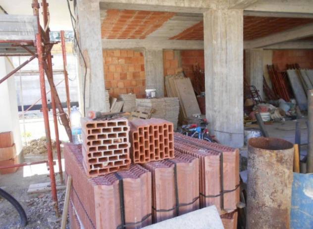 Immobile in asta di 230 m² con più di 5 locali in vendita a Saponara - Foto 11