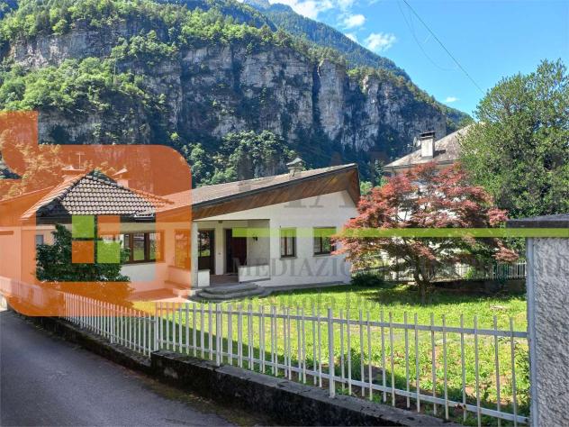 V000550 - VILLA CON 2 APPARTAMENTI GIARDINO E GARAGE - Foto 5