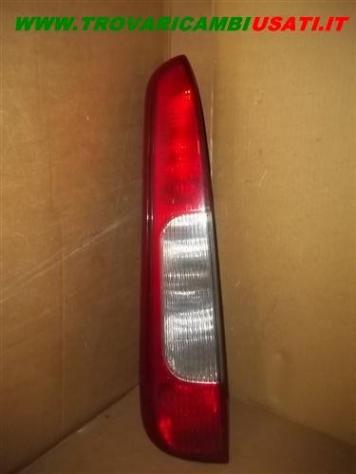 FANALE POST.S. FORD C-MAX (CB3)  Parti elettriche  Fanaleria  Fanali  Fanale post. sx. FORD - C-MAX - 01-10-2003 - 01-04-2007