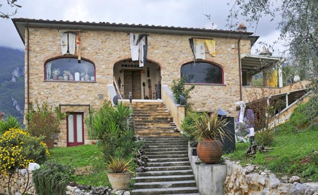 RUSTICO di 14 vani e di 360 mq (CAMAIORE) rif. 1094 - Foto 7