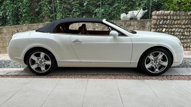 BENTLEY Continental GTC W12 560 Cv Cabriolet Iva 22% Compresa rif. 23836776 - Foto 8