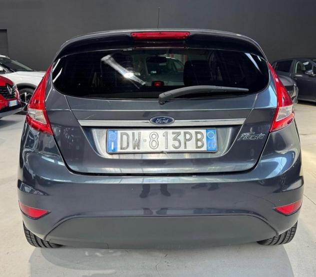 Ford Fiesta Titanium benzina Neopatentati - Foto 5