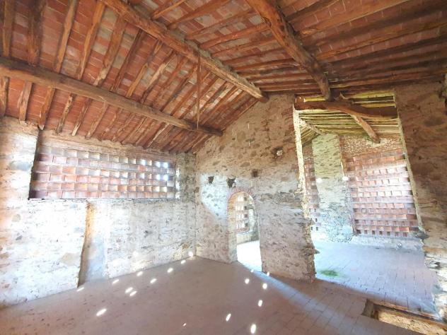 Fienile in vendita a San Ginese - Capannori 280 mq Rif: 1403593