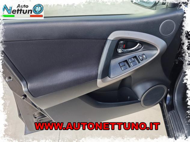 Toyota RAV 4 RAV4 2.2 D-4D 177 CV Luxury - Foto 7