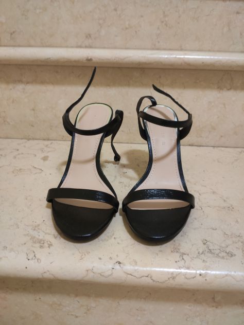 Vendo Scarpa con tacco ZARA WOMAN, misura n° 37 da donna - Foto 2
