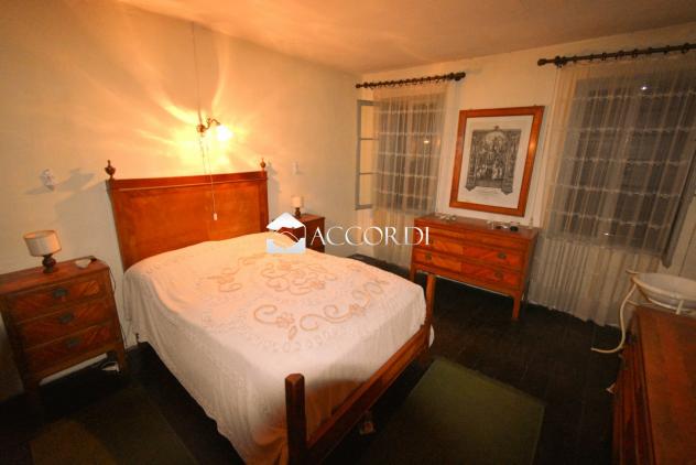 CASA INDIPENDENTE di 20 vani e di 500 mq (GODEGA DI SANT'URBANO) rif. GG56_6 - Foto 11