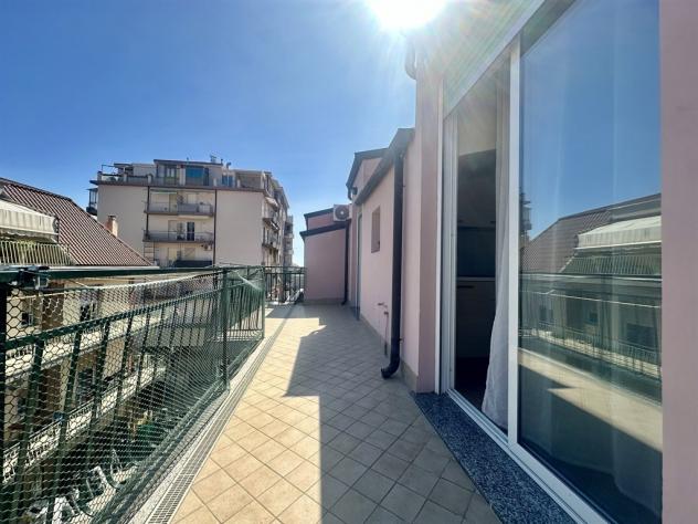 Loano Via Giordano, Bilocale di recente costruzione con terrazzo e scorcio di vista mare - Foto 4