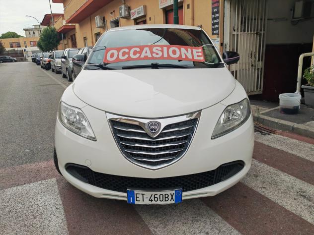 LANCIA YPSILON 0.9 ECOCHIC GOLD CV84 KW62 - Foto 2