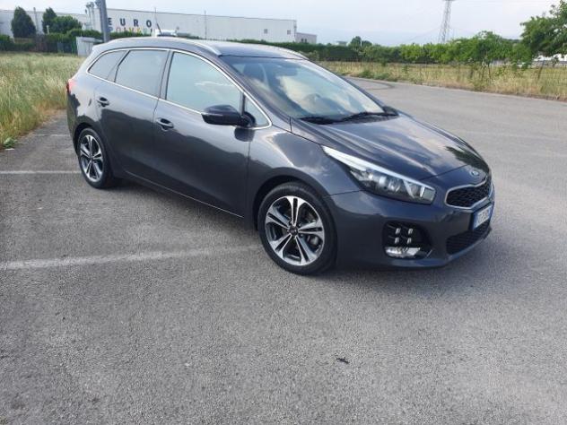 KIA cee'd 1.6 CRDi 110 CV SW GT Line rif. 22456697 - Foto 2