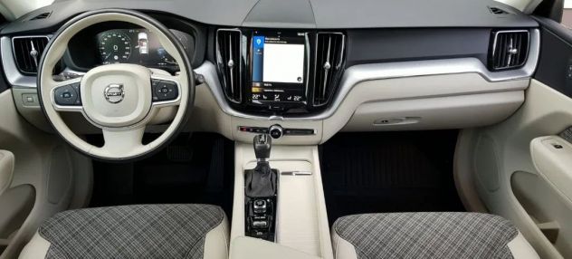 Volvo XC60 D4 AWD Geartronic Business - Foto 3