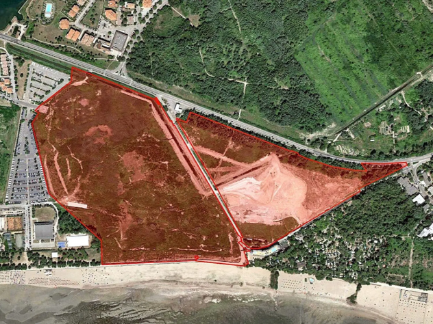 Vasta area edificabile, prospiciente al mare, in famosa località balneare - Foto 8