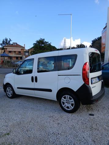 Fiat Doblo 5 posti autocarro 1.3 MJT PC Combi N1 SX - Foto 2
