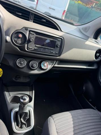 Toyota Yaris 1.0 5 porte Lounge - Foto 10