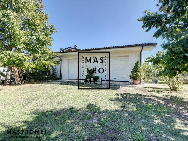 CASA INDIPENDENTE di 9 vani e di 300 mq (ALTOPASCIO) rif. 3404 - Foto 15