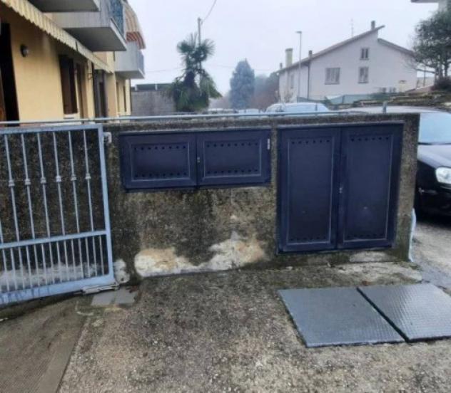 Immobile in asta di 71 m², box auto in vendita a Longare