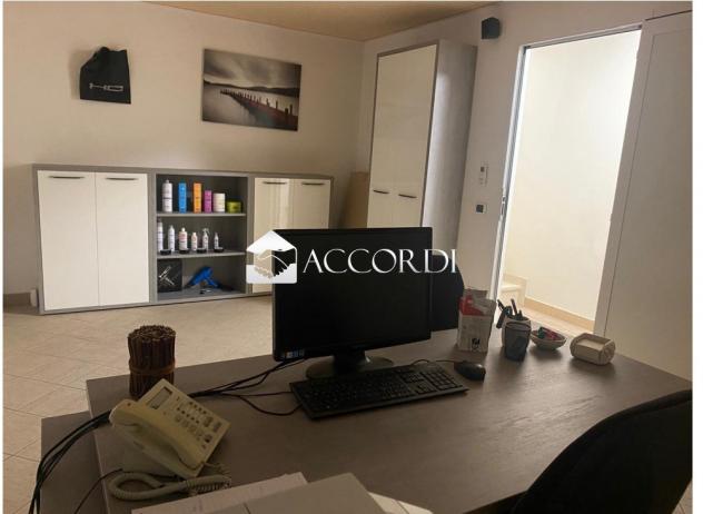 LOCALE COMMERCIALE di 1 vani e di 120 mq (MONTEBELLUNA) rif. PC7E - Foto 3