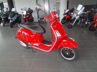 VESPA GTS 300 Super ABS rif. 23647793