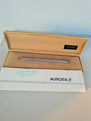 Penna stilo Aurora Hastil, realizzata in acciaio inossidabile lucidato, Il penni