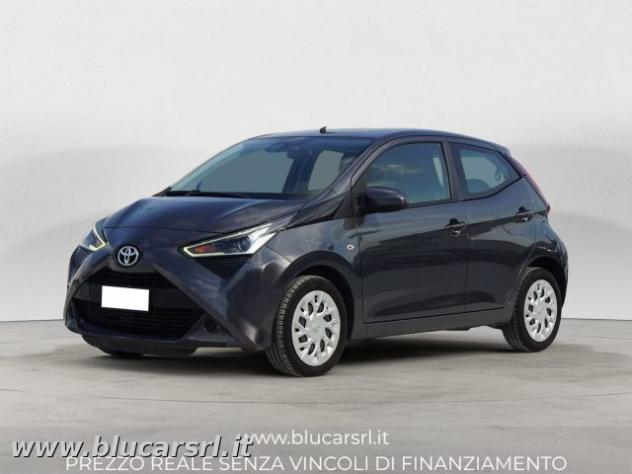 TOYOTA Aygo 1.0 VVT-i x-play rif. 23903361