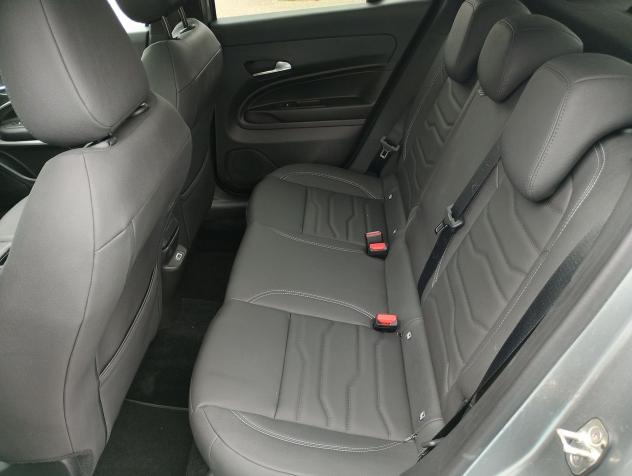 Jeep Avenger Avenger 1.2 turbo e-hybrid mhev Summit fwd 110cv edct6 - Foto 4