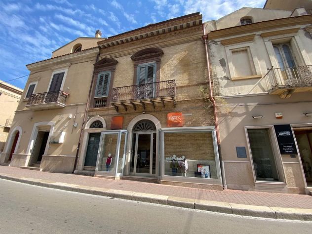 AMPIA SOLUZIONE INDIPENDENTE CON TERRAZZO - Foto 2