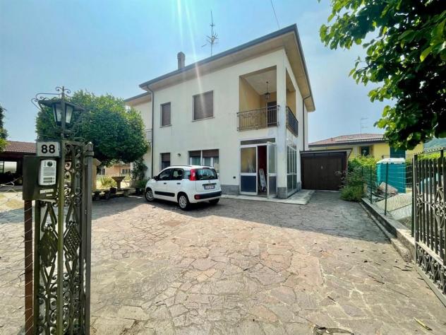 VILLA SINGOLA BIFAMIGLIARE COMPOSTA DA 2 QUADRILOCALI - GIARDINO - Foto 9