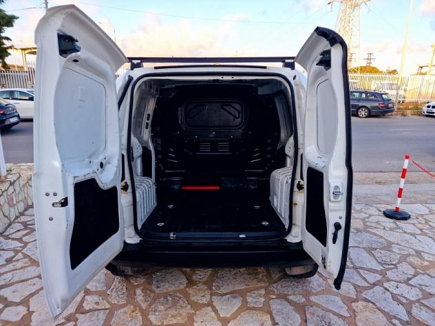 Fiat Fiorino 1.3 MJT 95CV Cargo SX 2022 - Foto 9
