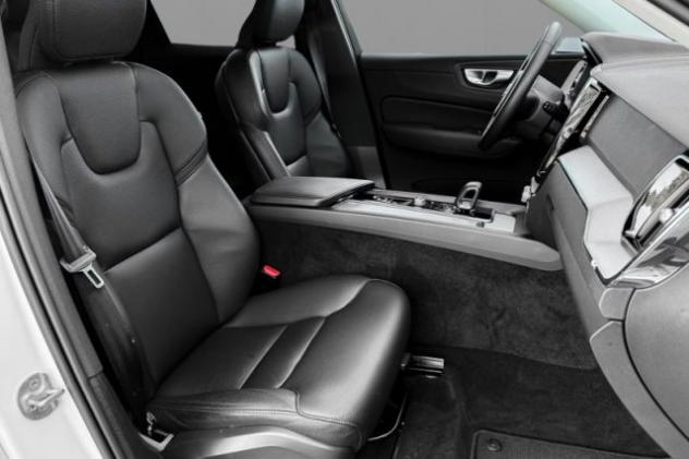 VOLVO XC60 B4 automatico Core rif. 24049356 - Foto 5