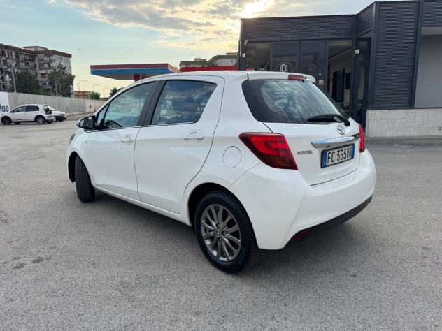 Toyota Yaris 1.0 5 porte Lounge - Foto 8