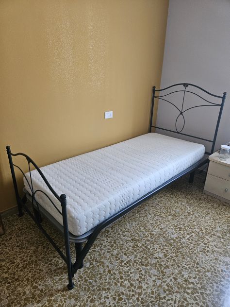 Letto singolo completo (struttura, rete, materasso) - Foto 3