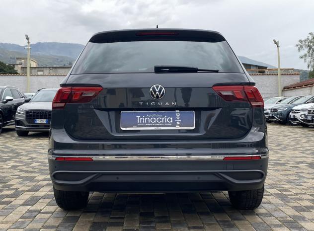 Volkswagen Tiguan Life 2.0 TDI 122CV - Foto 5