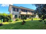 Villetta bifamiliare in vendita a Marlia - Capannori 220 mq  Rif: 1409580