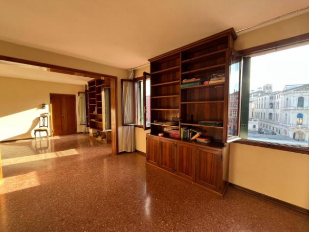Attico / Mansarda di 200 m² con più di 5 locali in vendita a Venezia - Foto 17