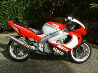 Yamaha Yzf 1000f Tunderace iscritta al registro storico