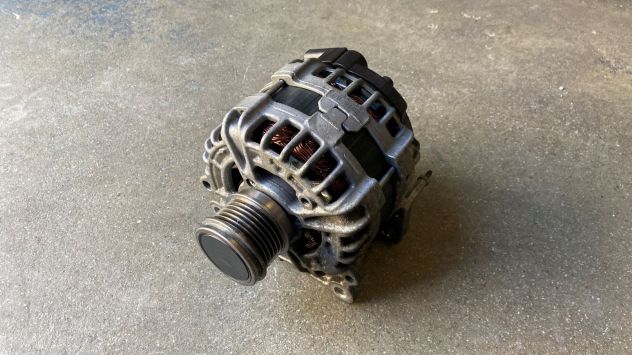Alternatore Audi Q2 2.0TDI 4x4 del 2017 (04L903023K)
