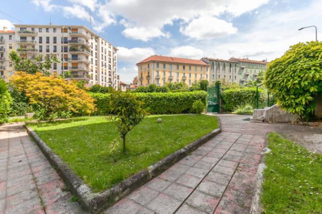 Appartamento di 325 m² con 5 locali e box auto doppio in affitto a Milano - Foto 5