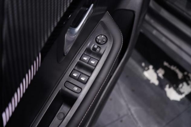 PEUGEOT 208 1.2 Hybrid 110cv e-DCS6 Allure rif. 23497415 - Foto 10