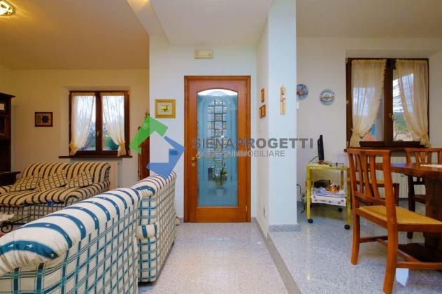 Villa indipendente con giardino, terrazzo e garage € 395.000 trattabili - Foto 9