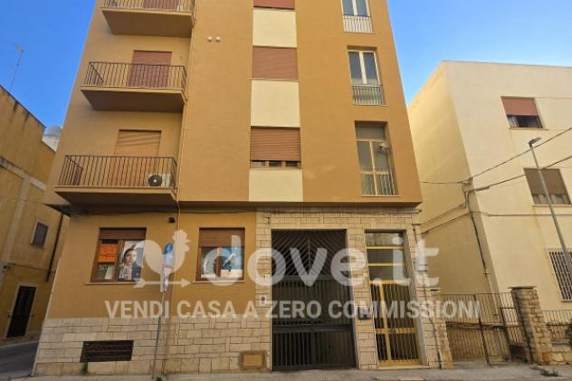 Appartamento di 166 m² con 4 locali e posto auto in vendita a Marsala