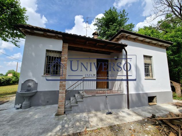 VILLETTA SINGOLA RISTRUTTURATA CON AMPIO TERRENO PRIVATO - Foto 9