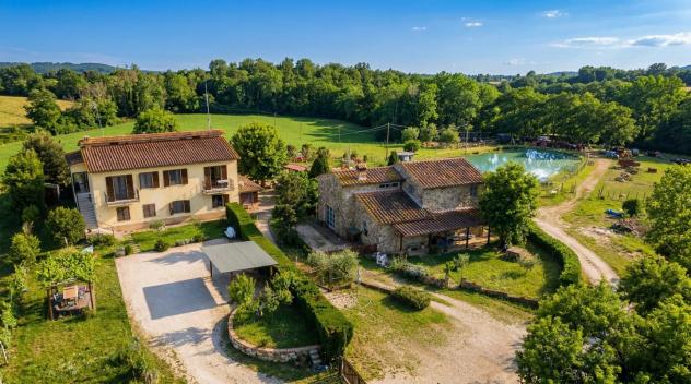Rustico in vendita a Casole d'Elsa 200 mq Rif: 1318212