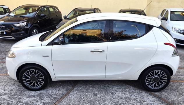 Lancia Ypsilon 1.2 KM 63000 CLIMA AUT. SENSORI CERCHI IN LEGA - Foto 5