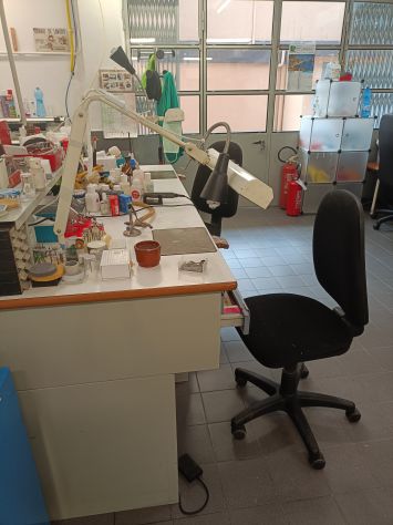 affittasi postazione di lavoro odontotecnico - Foto 5