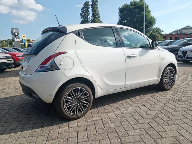 Lancia Ypsilon 1.0 FireFly 70cv Hybrid Gold - Foto 5