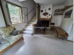 CASA SINGOLA CON DUE APPARTAMENTI, AMPIO TERRENO E VISTA PANORAMICA