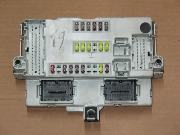 51954763 BODY COMPUTER BCM FIAT 500L 51954763 Y503441040110 BCM330I04