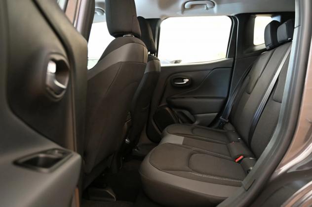 Jeep Renegade 1.6 Mjt 130 CV Limited - Foto 8
